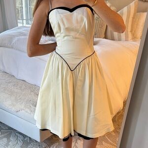 Vintage Chic Strapless Cream Dress with Black Accents